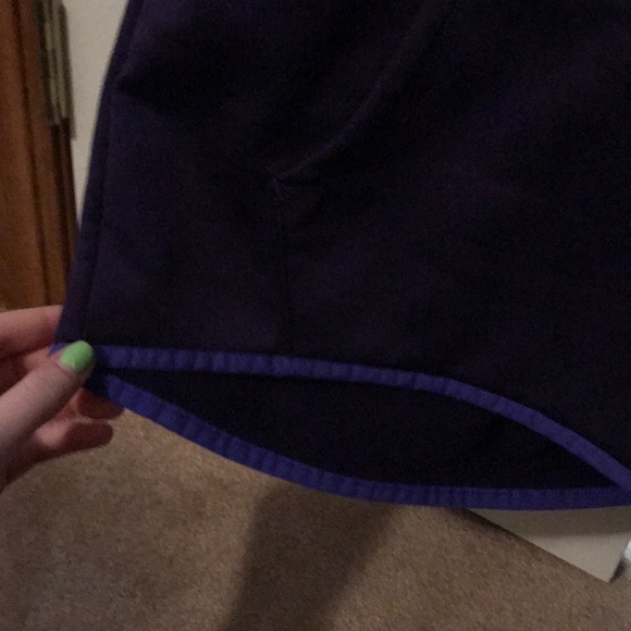 Girls purple under armor hoodie - Picture 5 of 5
